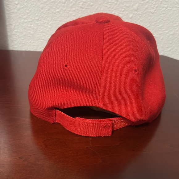 Rockford PeachesA LEAGUE OF THEIR OWN adjustable strap back baseball Hat/cap Red - Picture 4 of 5